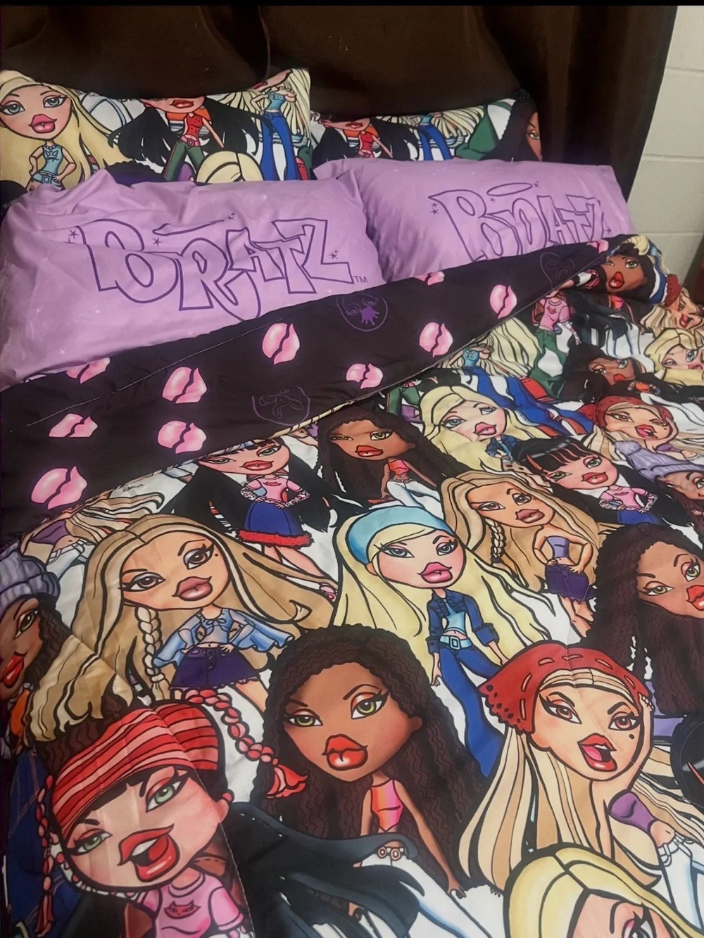 Queen size bratz comforter with pillow cases